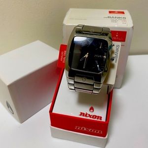 Nixon Banks Watch